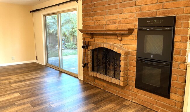 Foto del edificio - 17505 Kensington Cir