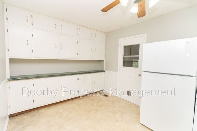 Foto del edificio - 4718 Hal Dr