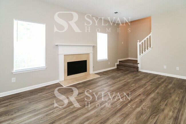 Foto del edificio - Lease today! No extra charge for contentme...