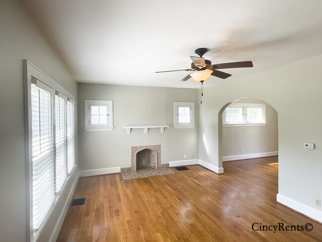Building Photo - 3623 Barberry Ave