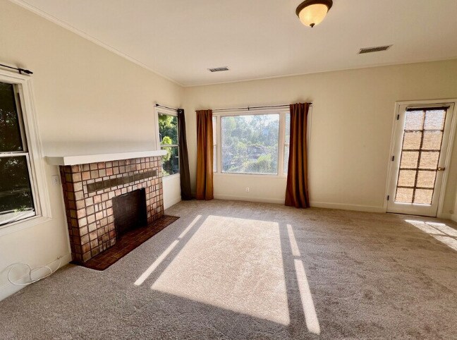 Building Photo - 2256 Glendale Blvd