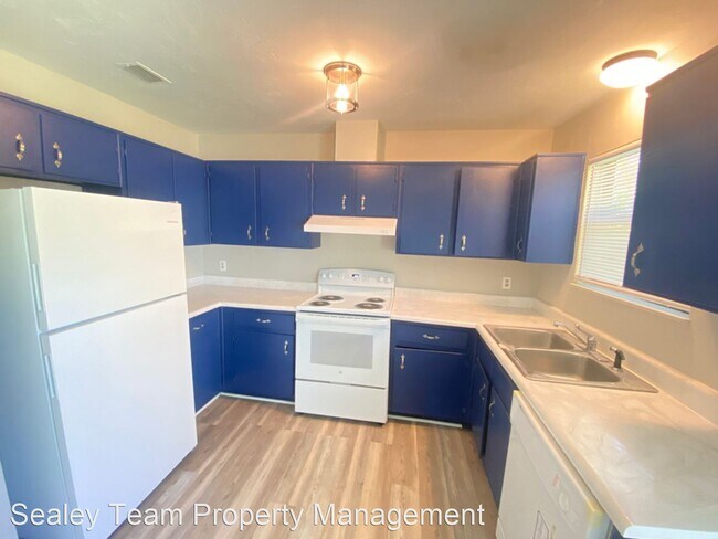 Building Photo - 3 br, 1 bath House - 724 Millard st