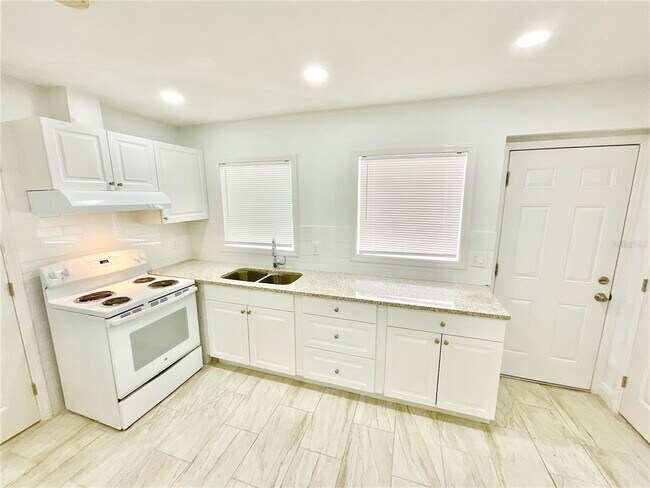 Building Photo - 2117 Calusa Trail