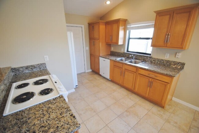 Foto del edificio - 1003 Pearson Dr