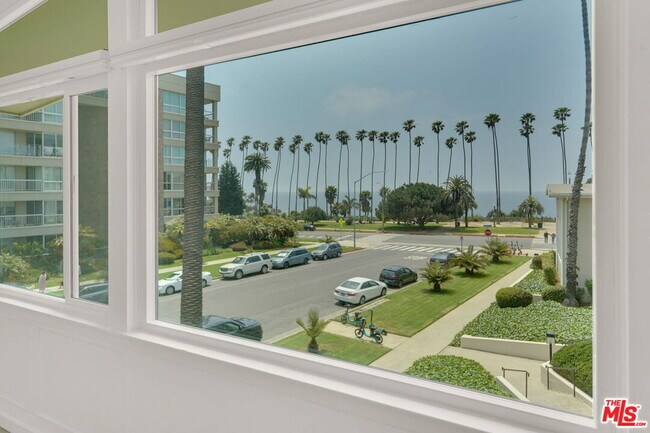 Building Photo - 119 Marguerita Ave