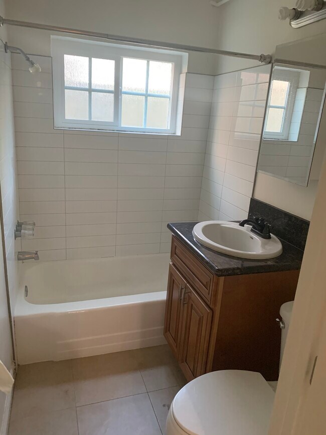 Foto del edificio - 1020 Palm Ave