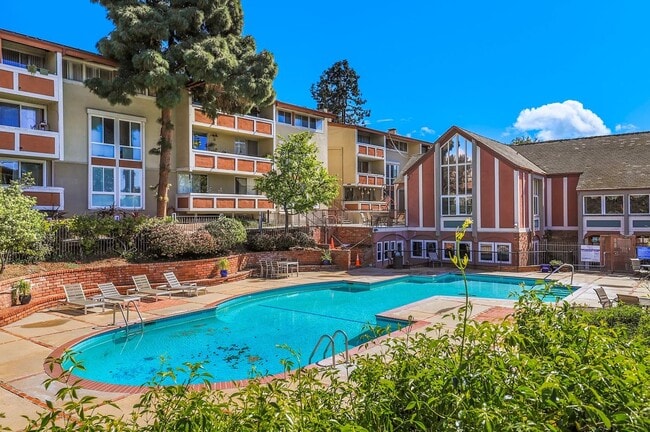 Building Photo - 6305 Green Valley Cir