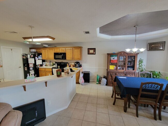 Building Photo - 3707 Essen Loop