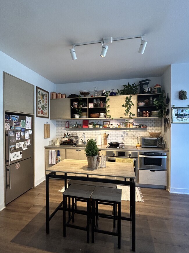 Foto del edificio - 2030 8th St NW