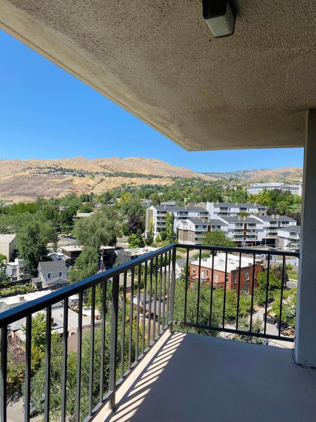 Building Photo - Zions Summit