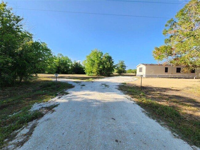 Building Photo - 238 E Phillips Rd