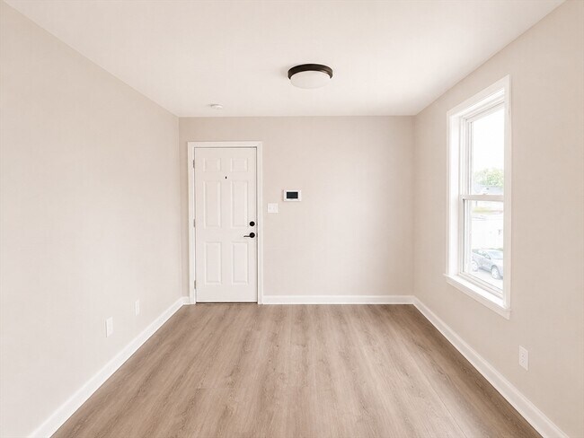 Building Photo - 75 Haviland Ave