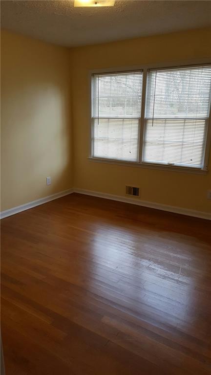 Foto del edificio - 3950 North Cooper Lake Rd SE