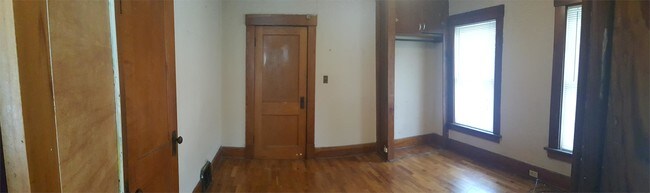 Building Photo - 1000 Mississippi St