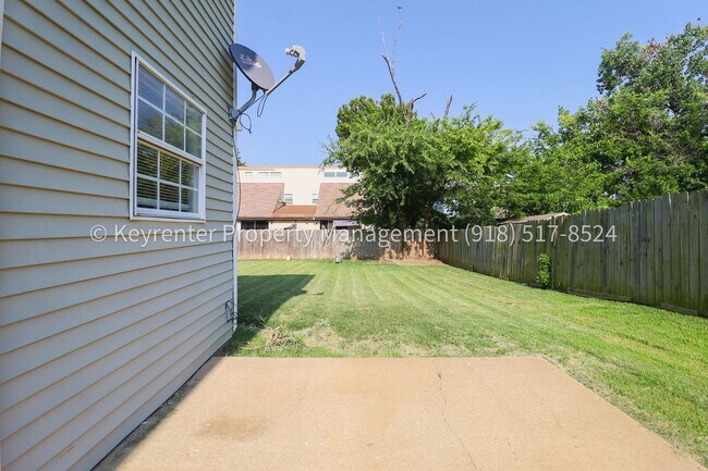 Foto del edificio - 9134 E 24th St