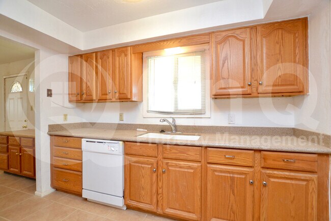 Building Photo - Lovely 3 bedroom home!