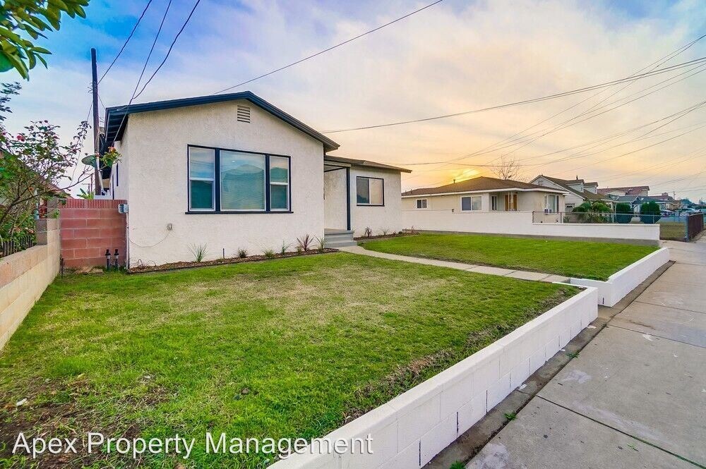 230 E 220th St, Carson, CA 90745 Condo for Rent in Carson, CA