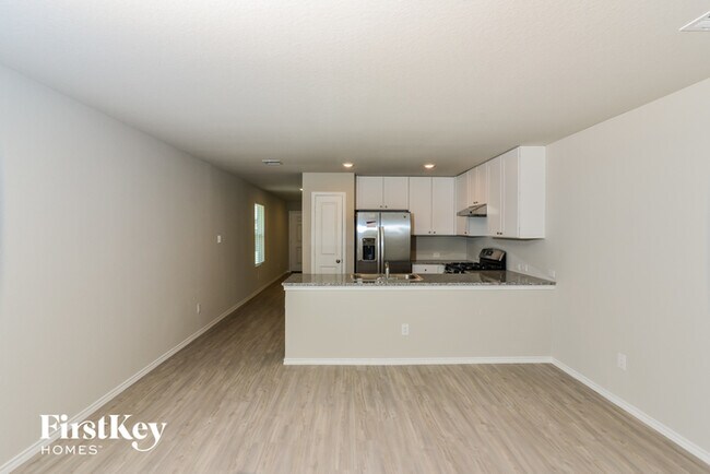 Foto del edificio - 6449 Cotton Ridge