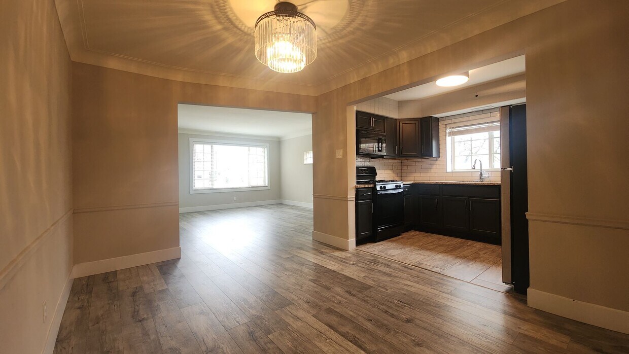Foto principal - 5878 Nottingham Ave