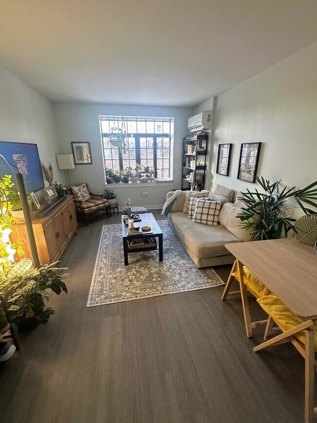 Foto del edificio - 2806 N Leavitt St