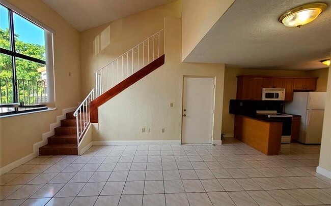 Building Photo - 2710 W 60th Pl