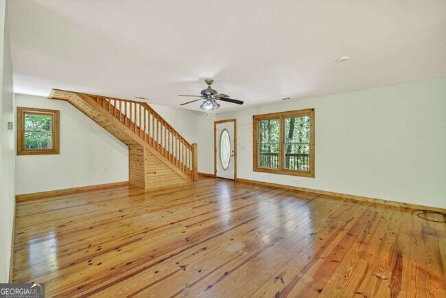 Foto del edificio - 3890 Mineral Bluff Hwy