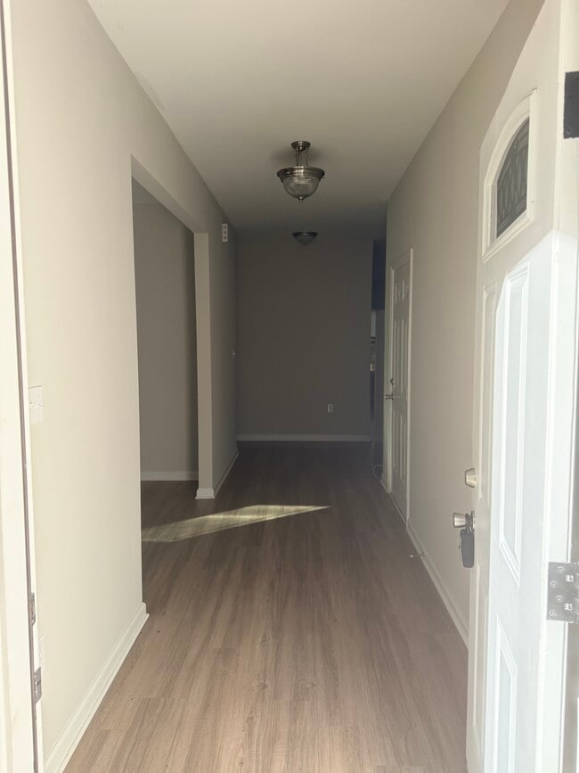 Building Photo - 2433 Dakar Dr