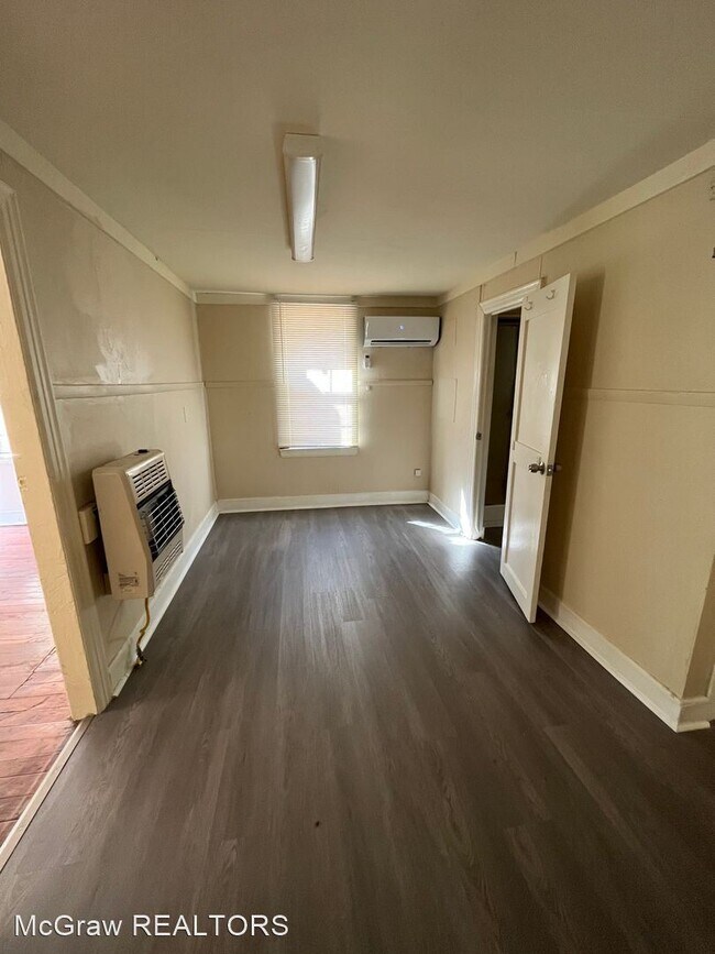 Building Photo - 1 br, 1 bath House - 620 1/2 W 24th
