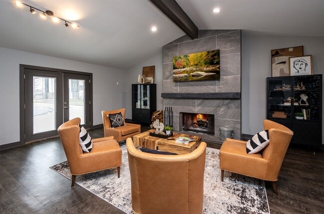 Clubhouse - Element Urbandale