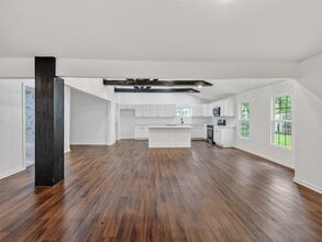 Building Photo - 11515 Iberia Dr