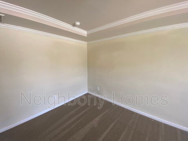 Building Photo - 12818 Longstraw Rd