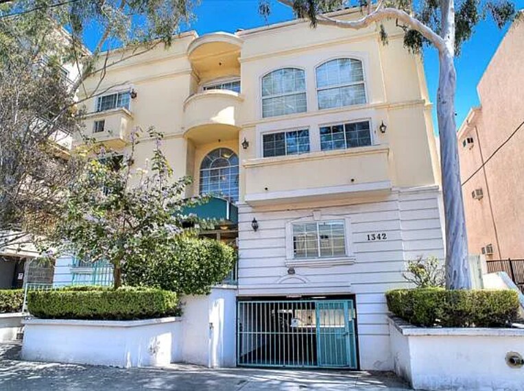Exterior - 1342 N Sierra Bonita Ave