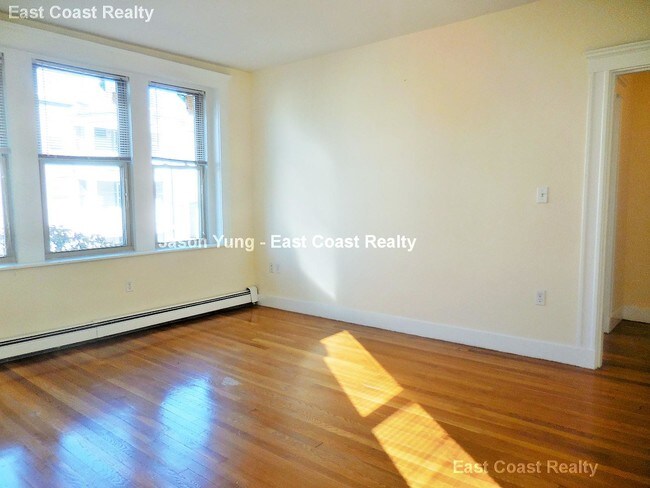 Foto del edificio - 28 Ransom Rd