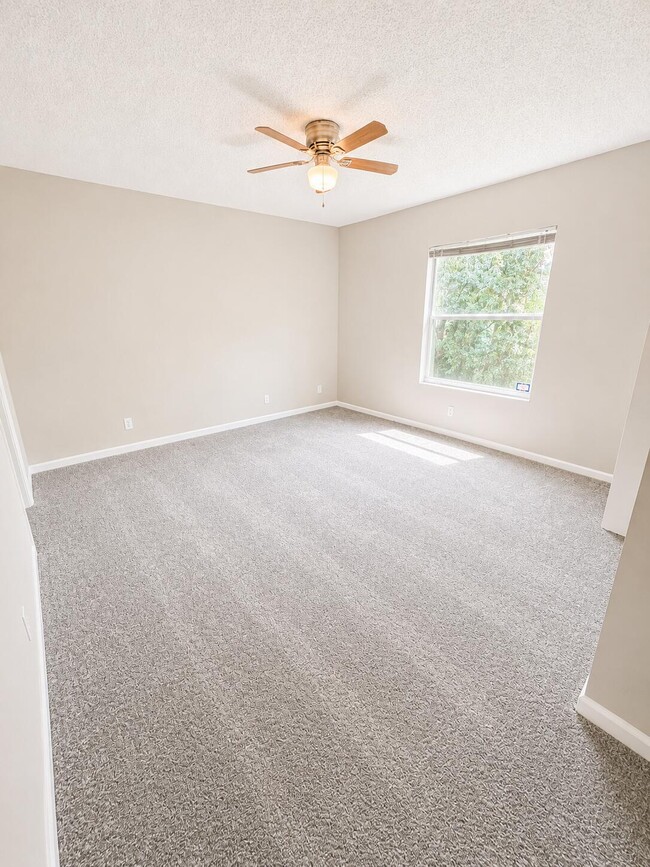 Building Photo - 6892 Mill Brook Pl