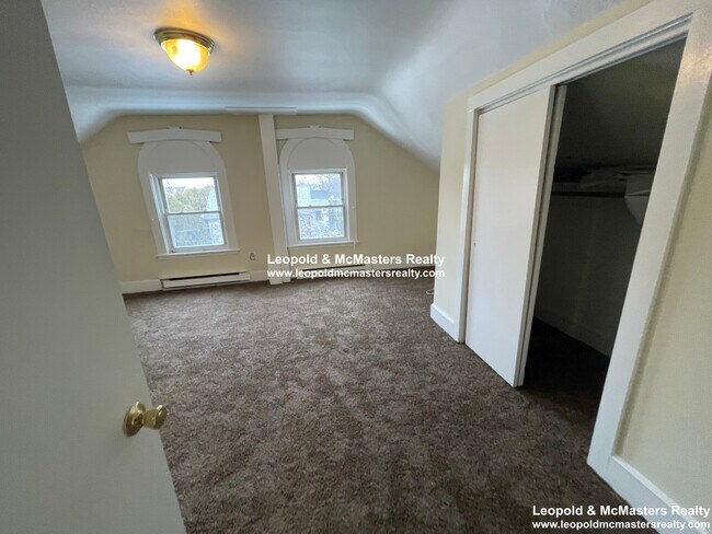 Building Photo - 45 Waban St