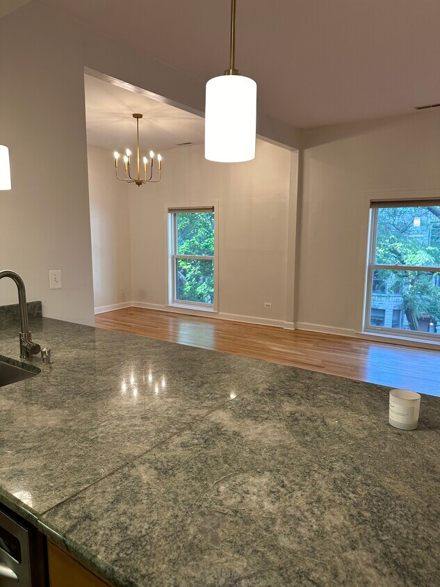Foto principal - 55 E Cedar St