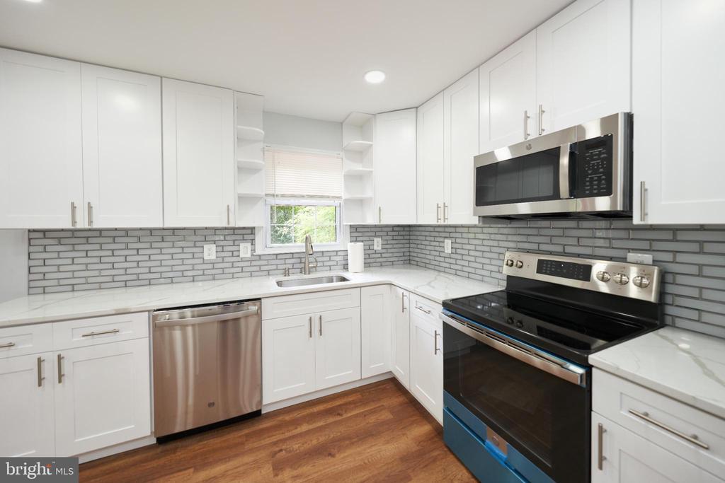 Foto principal - 9900 Kingsbridge Dr