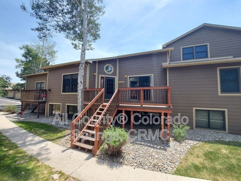 Foto principal - 6568 Foxdale Cir