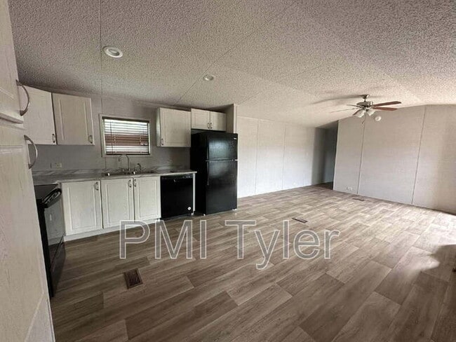 Building Photo - 159 Sugar Maple Ln