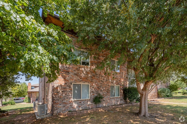 Alternative Exterior - Ten15 at Hurd