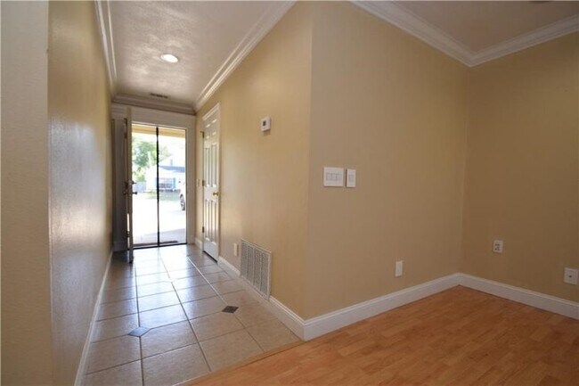 Foto del edificio - 308 Parkcrest Dr