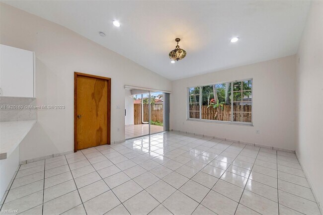 Building Photo - 3 br, 2 bath House - 14565 SW 113th St