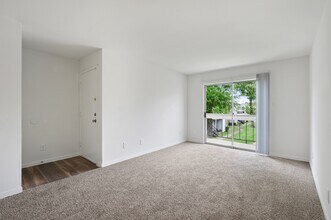 Building Photo - Aven West