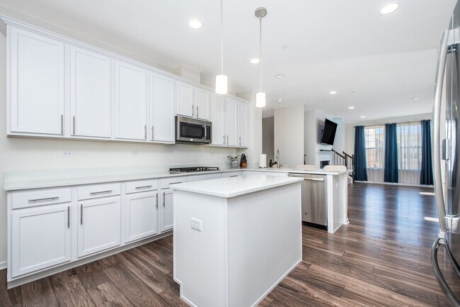Foto del edificio - 819 Paisley Ct