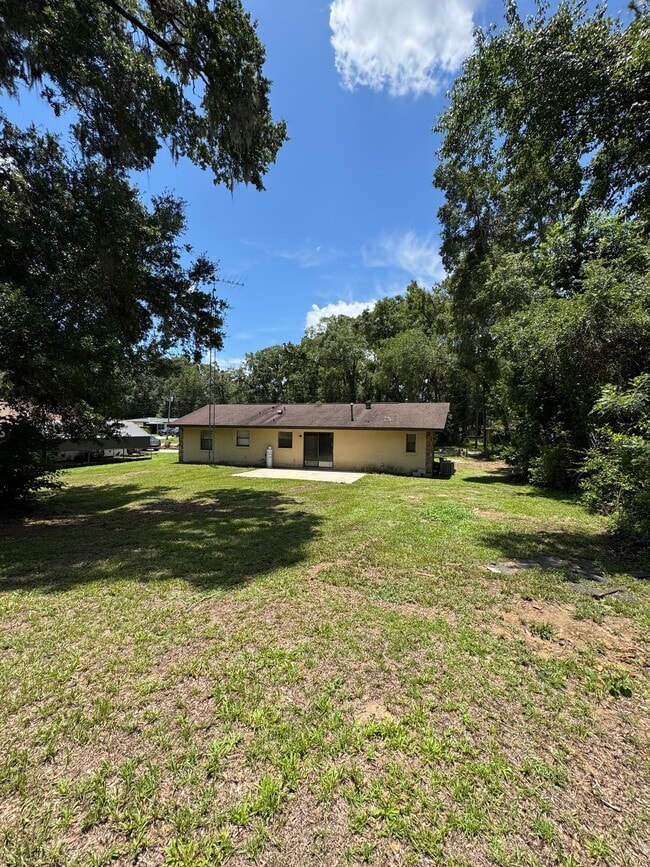 Building Photo - 6051 E Dell Ln