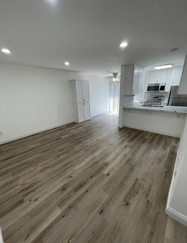 Foto del edificio - 4860 Rolando Ct
