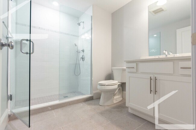 Foto del edificio - New Construction in Brighton. Central AC, High-End Finishes, Free Laundry, Parking for Rent.