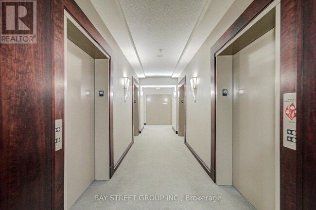 Building Photo - 35 Balmuto St