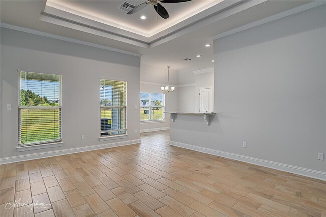 Building Photo - Charming 3-Bed Haven on Sedgewick Avenue w...