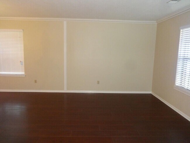 Building Photo - 3511 N Hampton Dr